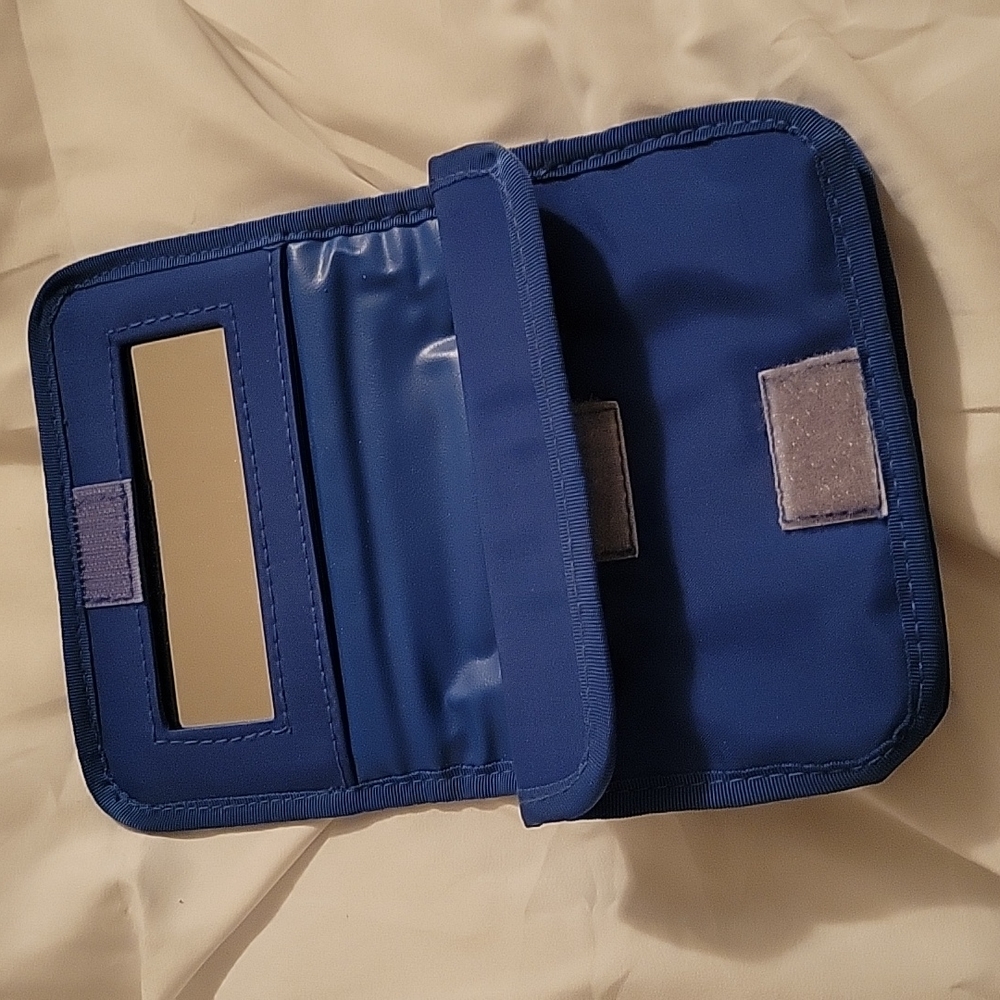 Mickey Mouse Wristlet Wallet - Picture 4 of 14